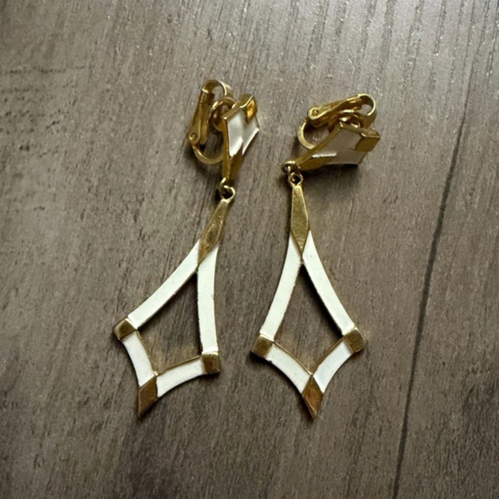 Vintage Trifari Faux Enamel Clip On Earrings Gold Tone Triangular Drop Retro